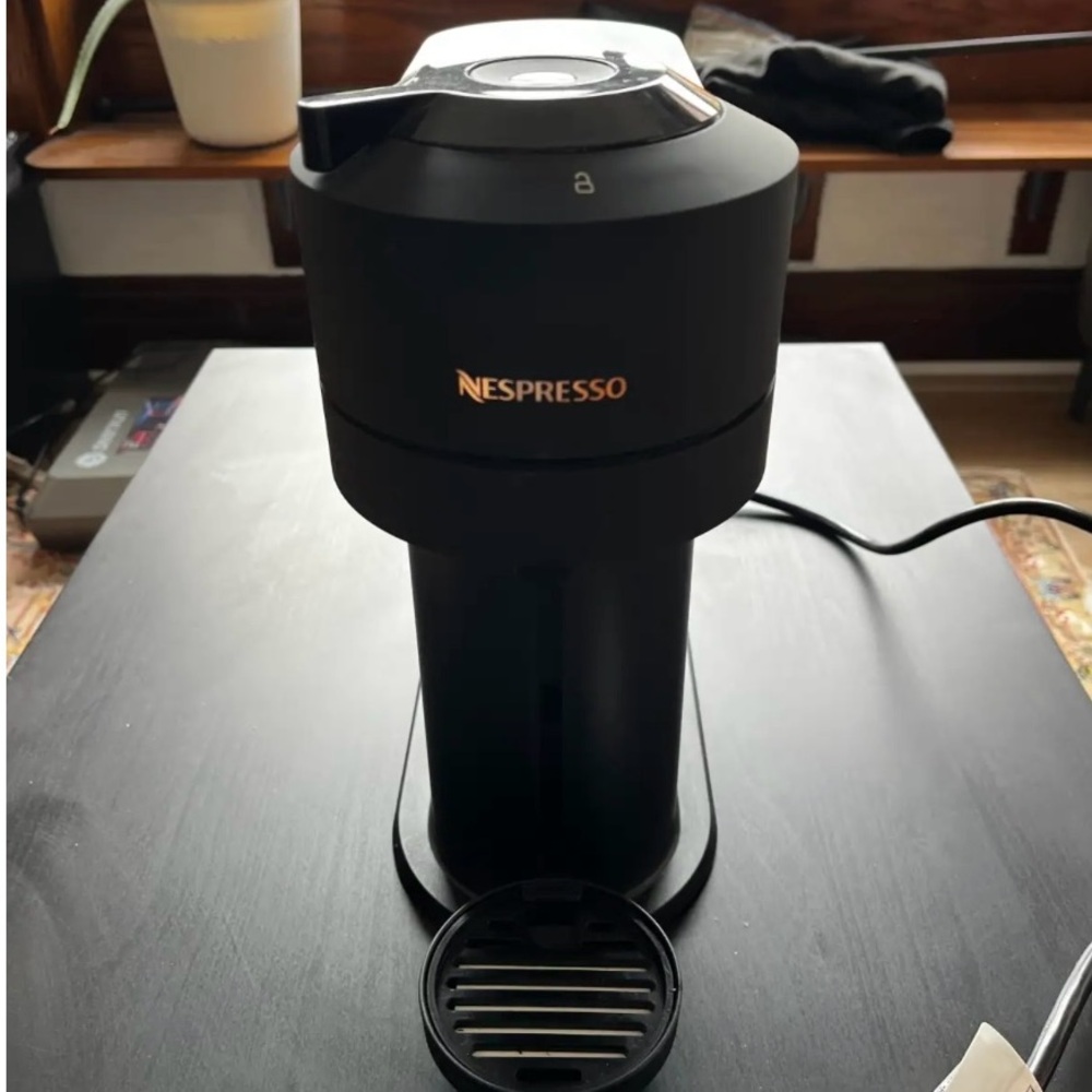 Nespresso Vertuo - Picture 2 of 2